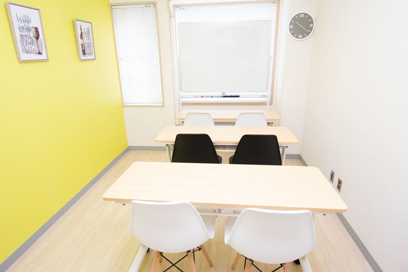 ラシック - エキ前会議室