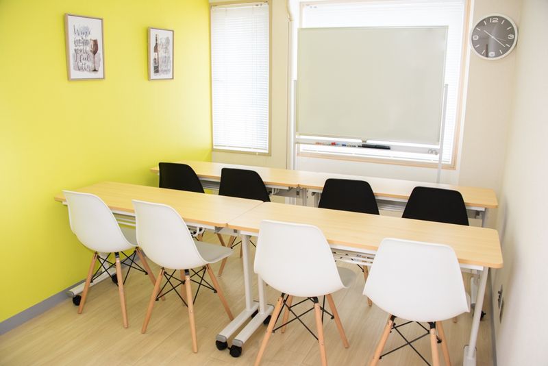 ラシック - エキ前会議室