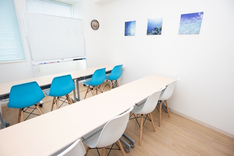 アクア - エキ前会議室