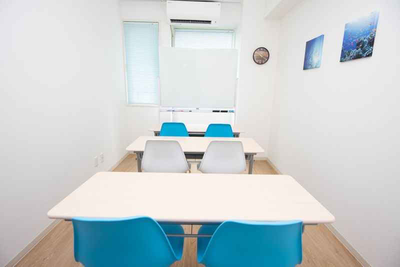 アクア - エキ前会議室