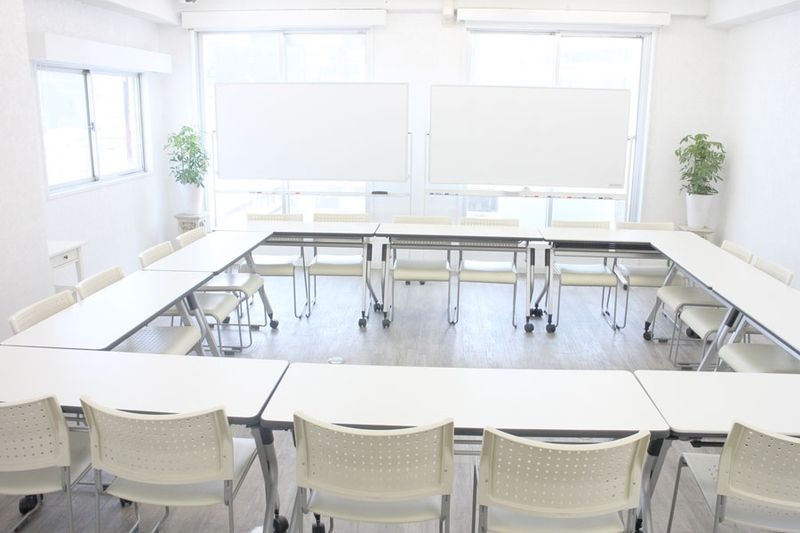 貸し会議室  - ソレイユ新宿