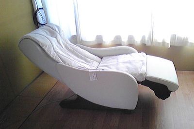 ２階にマッサージ機が置いてあります。自由にどうぞ。 - 【京都伏見】Johnny 貸しスタジオ 格安 貸しスタジオ Johnnyの設備の写真