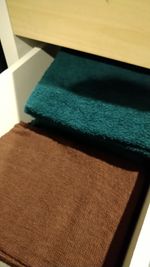 ホットタオル用薄手のタオル。早く温めたいときは、電子レンジをご利用下さい - レンタルシェアサロンUZI東松戸 個室レンタルシェアサロンの設備の写真