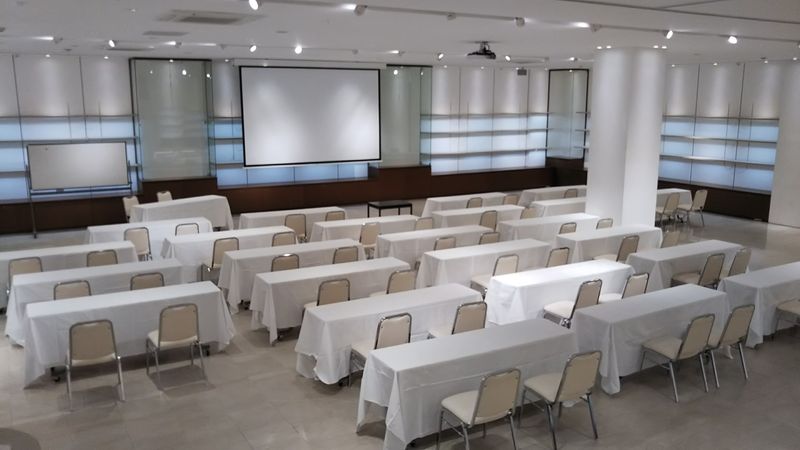 全面（大ホール） - イベントホール洛央