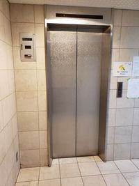 エレベーターあります！ - レンタルスタジオ BigTree 岸和田店の設備の写真