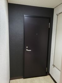 レンタルスタジオ BigTree 岸和田店の入口の写真