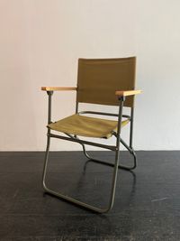 椅子3×2脚 - SOCIAL TOKYO ギャラリー&エキシビジョンの設備の写真