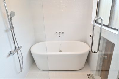 【有料】バスルーム - Grand Bleu 2階建て一軒家まるごと貸切の設備の写真
