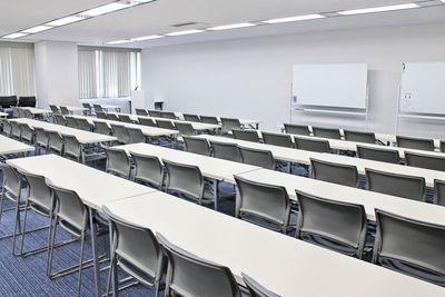 【本町駅から徒歩0分!駅出口から目の前】収容人数72名。無料備品も多数! 本町駅は3沿線が交わっており、アクセス抜群です。 - SMG/本町・カーニープレイス