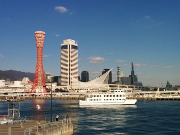 神戸の体表的なシーンの撮影にぴったりです。 - 神戸ベイクルーズ 船の貸切スタジオの外観の写真