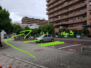 お車で来られる方はNO.3もしくはNo.6へお止めください。(無料☆)

別ルームのお客様や前後のお客様と被ってしまう時間帯もございますので、1グループ様につき、1台までのご利用とさせていただきます. - レンタルスタジオ BigTree  和泉和気店B＆Cルーム 和泉和気店　B＆Cルームの室内の写真