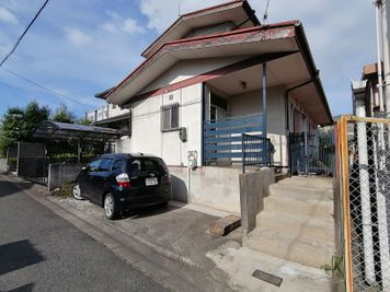 駐車スペースは1回300円です。オプションからお選びください。 - アブラサカスペース 【アブラサカスペース】の外観の写真