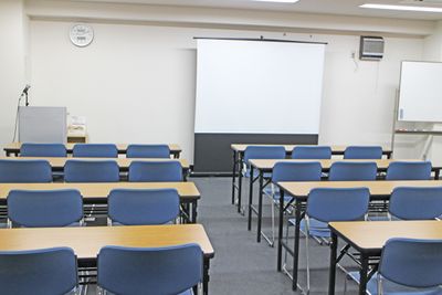 四ツ橋・近商ビル7A（スクール形式） - SMG/ 四ツ橋・近商ビル ＳＭＧ貸し会議室近商ビル7階A室の室内の写真