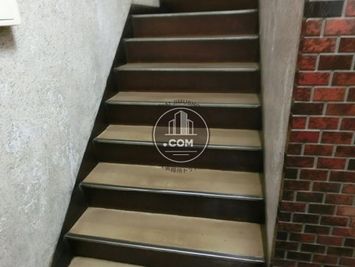 階段でも上がれます - レンタルスペース【プリミナ】 池袋激安レンタルスペースプリミナの外観の写真