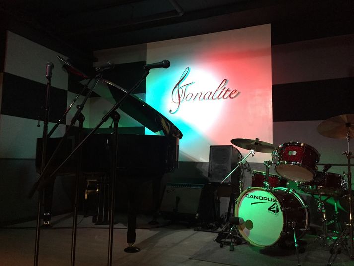 ライブバー赤坂tonaliteトナリテ - 赤坂Tonalite(トナリテ)