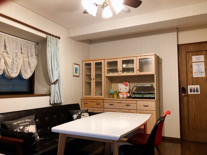 4人掛けテーブル - 葵禅カフェ＆バー 完全個室プライベートな空間202の室内の写真