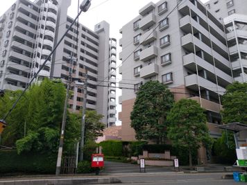 川口市kawaguchi レンタルリビングの外観の写真