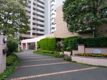 川口市kawaguchi レンタルリビングの外観の写真