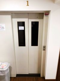 荷物専用エレベーター - 葵禅カフェ＆バー 最上階の和風広々空間401の入口の写真