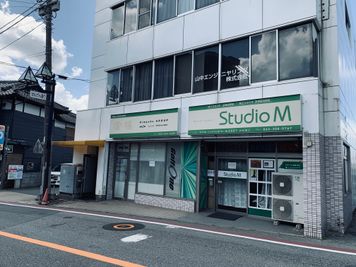 スタジオM  京成稲毛駅前 ダンスレンタルスタジオＡルームの入口の写真