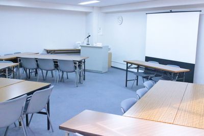四ツ橋・近商ビル7A（島形式）※変更・現状は利用者様にてご対応 - SMG/ 四ツ橋・近商ビル ＳＭＧ貸し会議室近商ビル7階A室の室内の写真