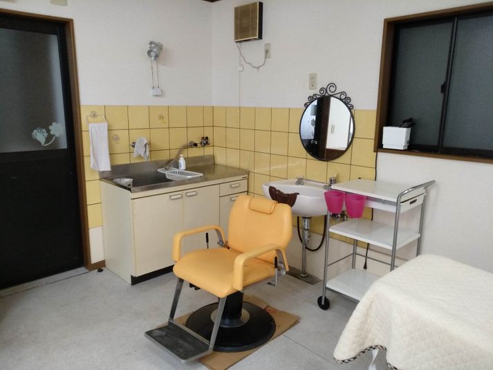 サロンスペース - Reborn