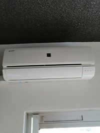きれいなエアコン
退出時は必ず電源をお切り下さい。 - ひのまるオフィス天神 ひのまるスタジオ天神南店の室内の写真