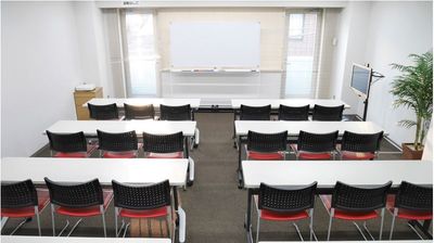 NATULUCK市ヶ谷外堀通り店 中会議室の室内の写真