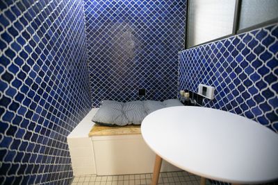 お風呂席 - 東京・大島「アイビーカフェ大島」 ２階個室／約4.5畳・～6名の室内の写真