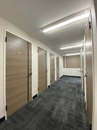 TIME SHARING渋谷ワールド宇田川ビル【無料WiFi】 1人個室 RoomA（7F）の入口の写真