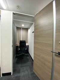 TIME SHARING渋谷ワールド宇田川ビル【無料WiFi】 【閉店】1人半個室 RoomF（7F）の室内の写真