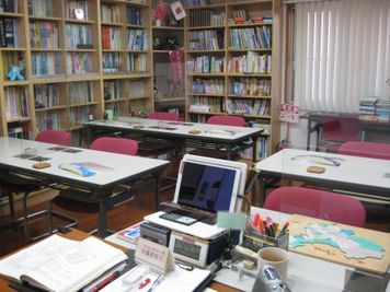 湘南中文學苑 2号館・中文學苑教室の室内の写真