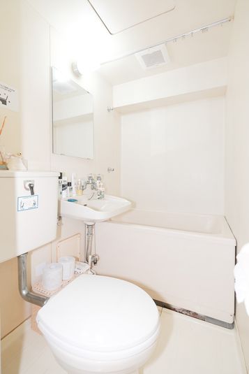 会議室A - RAKUNA 秋葉原