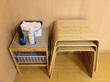 補助椅子と清掃道具です - レンタルルーム　馬車道茶会室 会議室　瞑想　テレワークの室内の写真