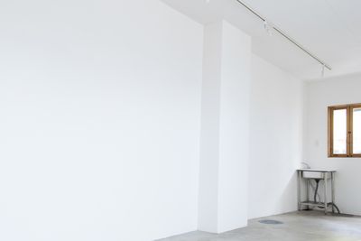 広い壁は大型の作品展示も可能です - メゾンシンテンチ  レンタルスペースの室内の写真