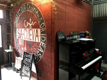 Cafe SaCueva ビンテージ風町工場カフェの設備の写真