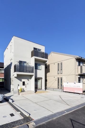 ホワイトland - リンガーデン共有スペース