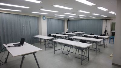 スタジオM  第1 JR稲毛駅前 貸し会議室専用の室内の写真