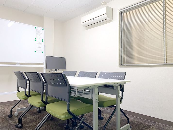 うめきた会議室413(最大6名) - 共栄実業(株)　幸福相互ビル