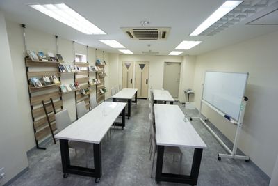 ナディアルスペース6F 会議室の入口の写真