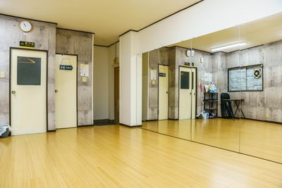 フロア4 - SKYレンタルダンススタジオ 【梅田ドンキホーテ徒歩5分】SKYレンタルダンススタジオの室内の写真