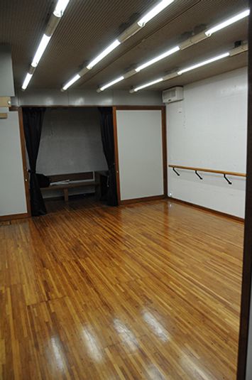 ブレイズスタジオ - ブレイズスタジオ