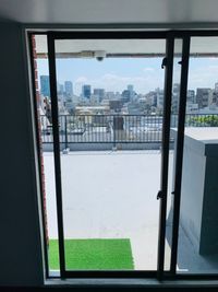 屋上入口窓サッシ - ニュー千駄ヶ谷マンション SENDAGAYARoofTopの入口の写真