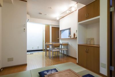 リビングルーム - PINK BUILDING menowaスペースの室内の写真