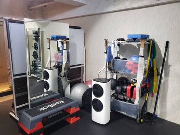トレーニングスタジオ レンタルジムの設備の写真
