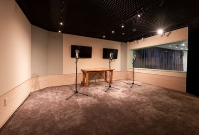 STUDIOLOVOXUMEDA 収録スタジオの室内の写真