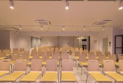 INBOUND LEAGUE 【新宿三丁目駅徒歩2分】セミナールーム 100名の室内の写真