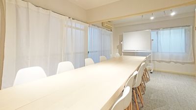 Drop by Kanayama 銀山町会議室の室内の写真