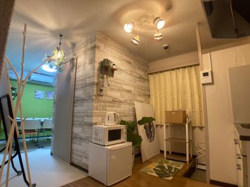 現在、冷蔵庫は設置しておりません。 - 市川駅前としょかんのうらいちかわ 市川駅前レンタルスペース・サロン・会議室「としょかんのうら市川」の室内の写真