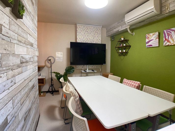 市川駅前レンタルスペース・サロン・会議室「としょかんのうら市川」 - 市川駅前としょかんのうらいちかわ